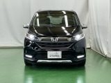 LEDヘッドライトを装備しています。LEDヘッドライトはとても明るく、雨の日や夜間走行も安全・安心です。オートライトコントロール付きで周囲の明るさに応じて自動で点灯・消灯します