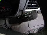 オートライト機能装備です!車外の明るさに応じて、自動的にライトの点灯・消灯をしてくれます♪