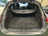 納車前には、メーカー規定に基づき、認定中古車ならではのしっかりとした整備をしてからご納車させて頂きます。熟練のメカニックがお客様に届く事を思い、1台1台入念に点検、整備致します。
