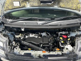 【エンジンルーム】エンジンの調子は良好です!ご納車前にはしっかりとオイル交換・その他油種類の点検補充をさせて頂きます。また、ガリバーでは修復歴のある車は販売いたしません。