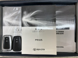 スマートキーは鍵をバッグに入れたままでもドアロックの開閉やエンジンのON・OFFができます。夜間や雨の日も鍵を探さなくて良いので便利です。