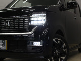 【LEDヘッドライト】悪天候や夜間走行時も良好な視界を確保し安心して運転できる高輝度LEDヘッドライトを装備!点灯速度が早く、消費電力も抑えられています!!