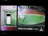 アラウンドビューモニター付きで駐車も楽々♪駐車が苦手な方でもこれで安心です!