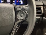 【クルーズコントロール】アクセルペダルを踏まずに一定の車速で走行できますので、高速道路など加減速の少ない道で便利です♪長距離ドライブの疲れを軽減してくれる、嬉しい装備です。