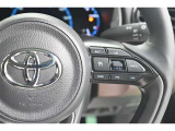 レーダークルーズコントロール(全車速追従機能付)付きです。車速に応じて追従支援してくれるので、ロングドライブも快適です。詳細は販売店スタッフまでおたずねください。