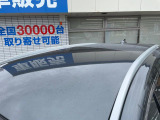 【ルーフレール】外観の魅力を引き立てるとともに、ウィンタースポーツや釣り、ロードバイク等で使う各種ギアを積むキャリア取り付けベースに!アクティブなカーライフを楽しむには必須の装備ですね!