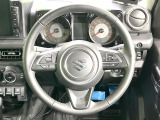 【純正革巻きステアリング】上質な革を使用することで、手にしっかり馴染みとても運転しやすいハンドルです♪