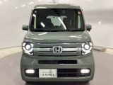 LEDヘッドライトを装備しています。LEDヘッドライトはとても明るく、雨の日や夜間走行も安全・安心です。オートライトコントロール付きで周囲の明るさに応じて自動で点灯・消灯します