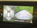 【マルチアラウンドモニター】専用のカメラにより、上から見下ろしたような視点で360度クルマの周囲を確認することができます☆死角部分も確認しやすく、狭い場所での切り返しや駐車もスムーズに行えます。