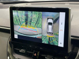 【パノラミックビューモニター】専用のカメラにより、上から見下ろしたような視点で360度クルマの周囲を確認することができます☆死角部分も確認しやすく、狭い場所での切り返しや駐車もスムーズに行えます。