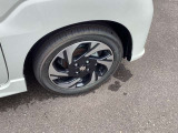 ☆お車についた傷やヘコミ、事故の修理もハヤシにお任せください。自社鈑金工場で修理ができますの安心です☆