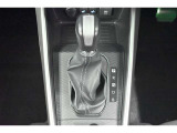ハイブリッドカーですが運転操作は普通の車と変わりませんのでご安心ください。操作方法はスタッフが説明いたしますのでお気軽にご質問ください