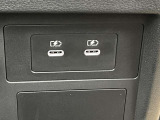 充電ソケット。タイプC2個付いております。