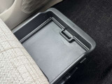 助手席シートアンダーボックス☆MAX2kgまで載せれます☆