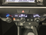 オートエアコンがついていますので、簡単操作で快適に過ごせます。希望の温度に自動調整してくれるのが便利です。
