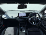BMW専門のメカニックが、100項目にも上るポイントを徹底的にチェック。交換基準に達した部品があれば、弊社負担にて交換後、お客様へご納車致します。