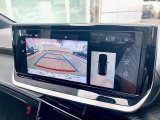 バックカメラ標準装備。シングルカメラですが疑似的に360度カメラの様な表示が可能です
