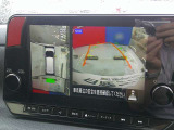【アラウンドビューモニター】空から見下ろした映像がナビ画面にて確認可能です。駐車もラクラクですよ♪