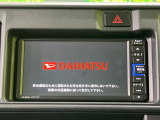 【純正ナビ】人気の純正ナビを装備しております。ナビの使いやすさはもちろん、オーディオ機能も充実!キャンプや旅行はもちろん、通勤や買い物など普段のドライブも楽しくなるはず♪