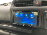ブルートゥースに接続することにより、スマホに入ったお気に入りの音楽を車内で楽しむことができます♪あると本当に便利な機能になっています!