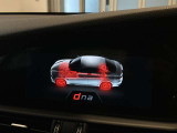 ALFA DNA ドライブモードシステムを搭載。走行シーンに応じて「Dynamic」「Natural」「Advanced Efficiency」を選択でき、スポーティな走りから快適なドライブまで楽しめます。