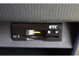 ボイスタイプのETC搭載。高速道路出入口もスマートに通過! 今やマストアイテムですね。納車前には使用できるようにセットアップをさせていただきます。ETCカードの取扱もしておりますのでご相談ください。