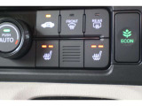 シートヒーター装備付き車!!座席に埋め込まれた電熱線によりシートを暖めることが出来る装備で、温められたシートは、寒い冬には最適です!!