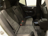 XC40 アルティメット B4 AWD ダークエディション 4WD 4WD サンルーフ