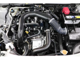 ■エンジンルーム■ こちら、エンジンルームのお写真です。しっかりメンテナンスをさせて頂きました。安心して乗っていただける1台です。ご来店の際にはぜひチェックしてみてください!