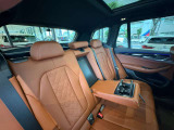BMW正規ディーラー/禁煙車/弊社下取車/HarmanKardon/電動パノラマ・ガラス・サンルーフ/リヤシートヒーティング/TVチューナー/BMWライブ・コックピット・プロフェッショナル/ステアリング・ホイール・ヒーティング