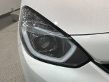 LEDヘッドライトは、点灯の瞬間から最大光量を発揮し、突然暗くなるトンネルなどでの安定感を高めます。