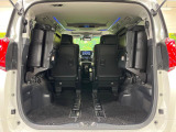 普段のお買い物や通勤、送迎等に十分な荷室スペースを確保しております。セカンドシートを倒すと、大きな荷物の積載も可能です♪