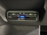 いまや快適なカーライフに欠かせないETCが付いています。