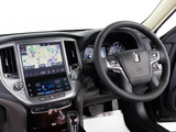 使いやすさや安全性を追求したステアリング周り!高級車ゆえにスイッチ類が多いのも特徴ですね!考え尽くされた配置ですぐに使いこなす事が出来ますのでご安心下さい!是非、体感してみて下さい!!