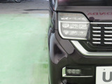LEDヘッドライトは、点灯の瞬間から光量を発揮し、突然暗くなるトンネルなどでの安定感を高めます。