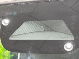 【ホンダセンシング】走行中に前方の車両等を認識し、衝突しそうな時は警報とブレーキで衝突回避と被害軽減をアシスト。より安全にドライブをお楽しみいただけます。