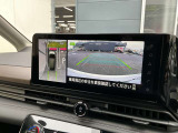 クルマを真上から見下ろしているかのように周囲の状況を直感的に把握し、安心して駐車が行えるアラウンドビューモニターです。
