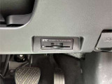 今や欠かせない装備となったETC車載器!ビルドインタイプなので、運転の邪魔にもなりません♪