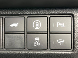 【パワーバックドア】スマートキーや運転席のボタンを押すだけでリアゲートが自動で開閉します!荷物を持っている時や、高い位置にあるバックドアを閉める際に便利な機能です♪