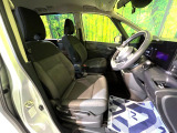 運転席シート廻りは使用感も少なく、良好な状態となっています。丁寧に使われていたことがよくわかりますね。