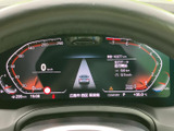 見やすいメータークラスターが、運転に必要な情報を分かりやすく表示し、安全運転をサポートします。視認性に優れたデザインです。