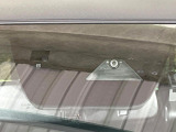 【スマートブレーキサポート】走行中に前方の車両等を認識し、衝突しそうな時は警報とブレーキで衝突回避と被害軽減をアシスト。より安全にドライブをお楽しみいただけます。