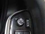 電動格納ドアミラー付き。スイッチ操作でミラーが開閉します。