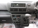 中古車は一物一価、同じようなお車でも、整備状況、外内装の状態など様々です。