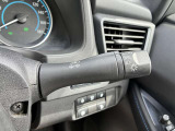 オートライト機能付きです♪またハイビームアシストで、先行車または対向車や周囲の明るさなどに応じ、自動的にハイビーム(上向き)とロービーム(下向き)を切り替えます♪