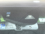 【ホンダセンシング】走行中に前方の車両等を認識し、衝突しそうな時は警報とブレーキで衝突回避と被害軽減をアシスト。より安全にドライブをお楽しみいただけます。
