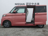 助手席側オートスライドドア付きです。(挟み込み防止機能付きです)
