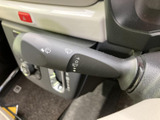 雨天時でもクリアな視界を確保できるワイパーレバーです。運転状況に合わせて、最適な設定に調整できます。