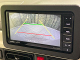 【バックカメラ】駐車時に後方がリアルタイム映像で確認できます。大型商業施設や立体駐車場での駐車時や、夜間のバック時に大活躍!運転スキルに関わらず、今や必須となった装備のひとつです!