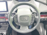 【純正革巻きステアリング】上質な革を使用することで、手にしっかり馴染みとても運転しやすいハンドルです♪